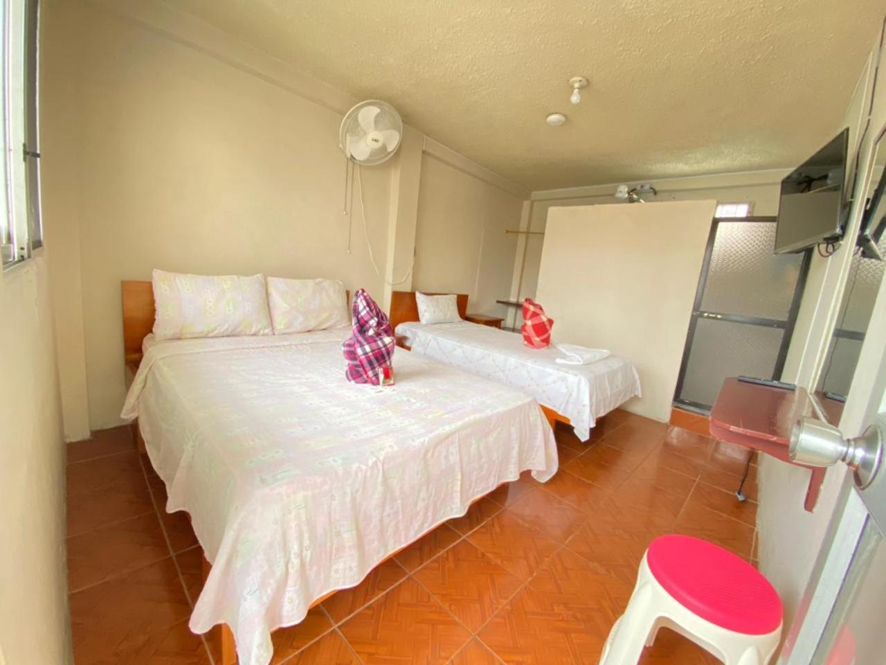 Historico Hostal Elizabeth Puerto Ayora  Exteriér fotografie