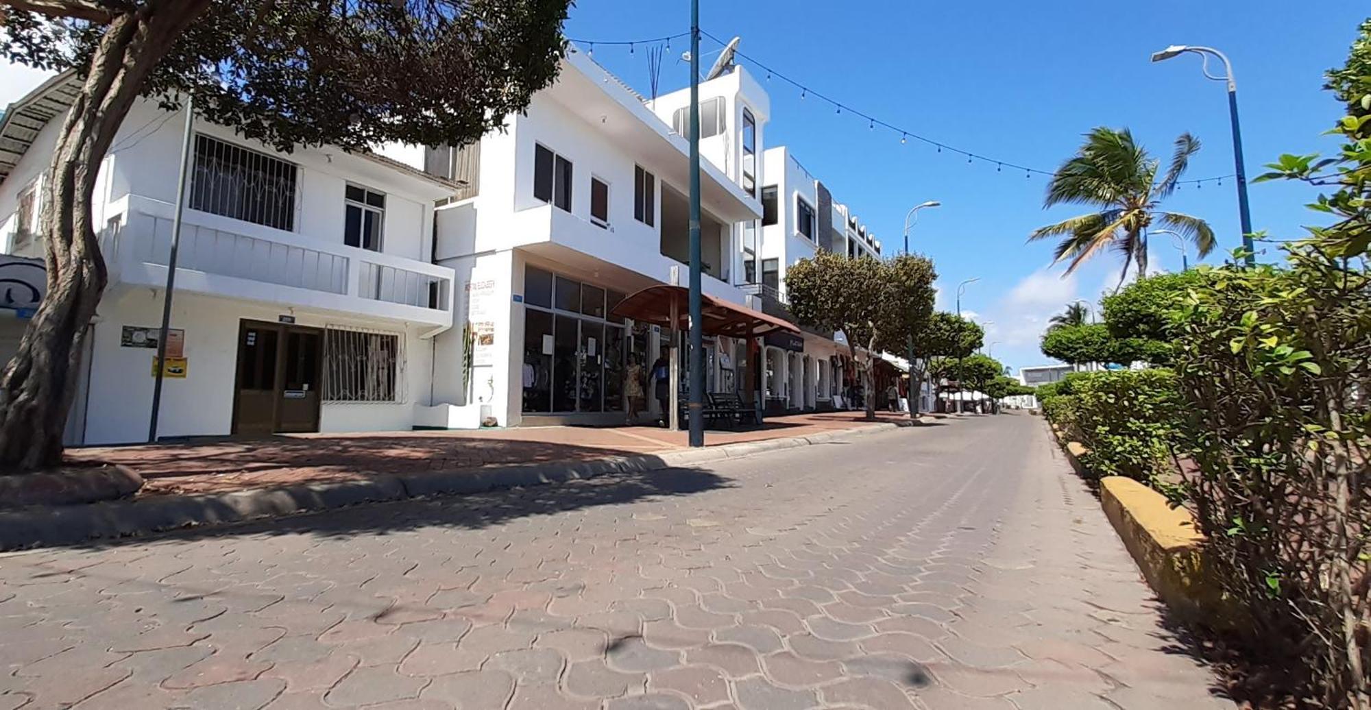 Historico Hostal Elizabeth Puerto Ayora  Exteriér fotografie