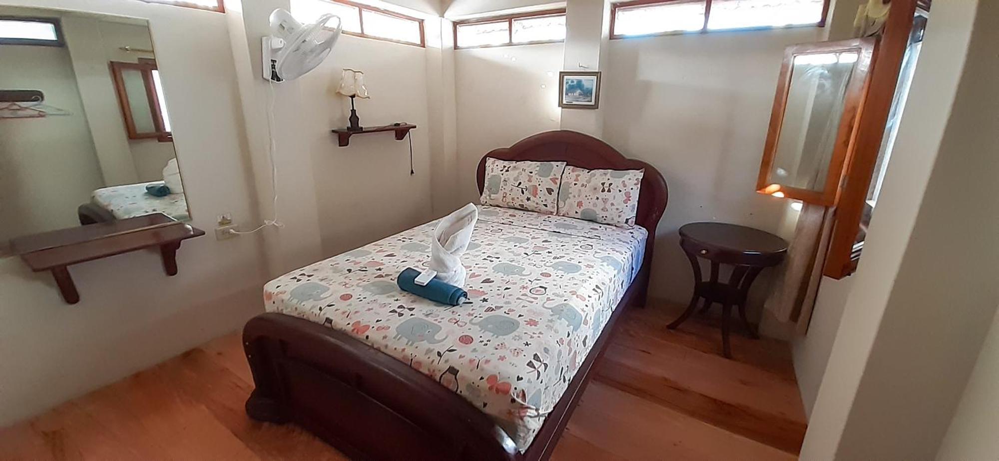 Historico Hostal Elizabeth Puerto Ayora  Exteriér fotografie